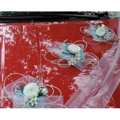 Výzdoba svatebního auta- "Bílé růže s tyrkysovou"