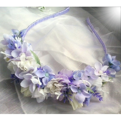 čelenka z látkových květů s levandulí
