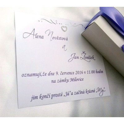 Svatební oznámení v krabičce s motýlkem