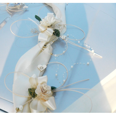 Výzdoba auta- motýlci ivory -zlatá luxusní