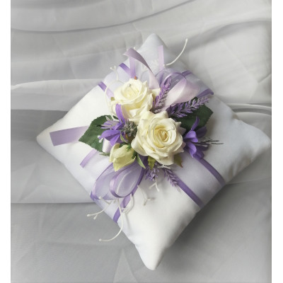 polštářek na prstýnky " fialová stuha a růžičky"