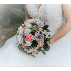Svatební kytice pastelové tóny