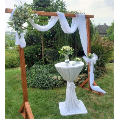 Slavobrána dřevěná klasická