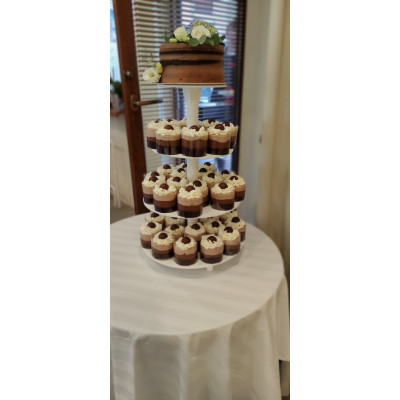 Stojan na dort a cupcakes -  půjčení