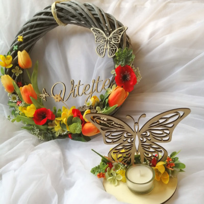 Jarní svícen s motýlkem