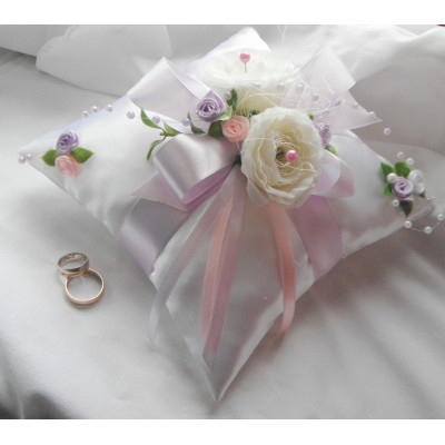 polštářek na prstýnky " pastelové růžičky"