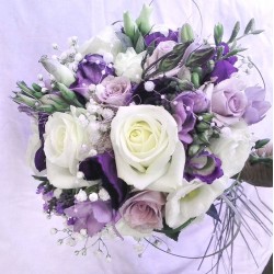 svatební kytice- fialové tóny