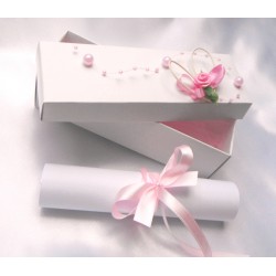 Svatební oznámení v krabičce se srdíčkem